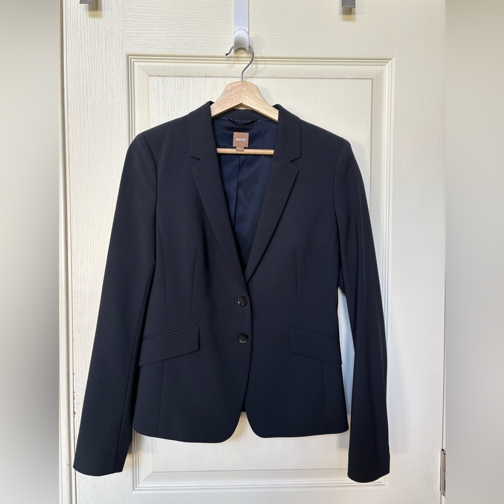 HUGO BOSS Women's Juleah Blazer size 4/38 - NWOT